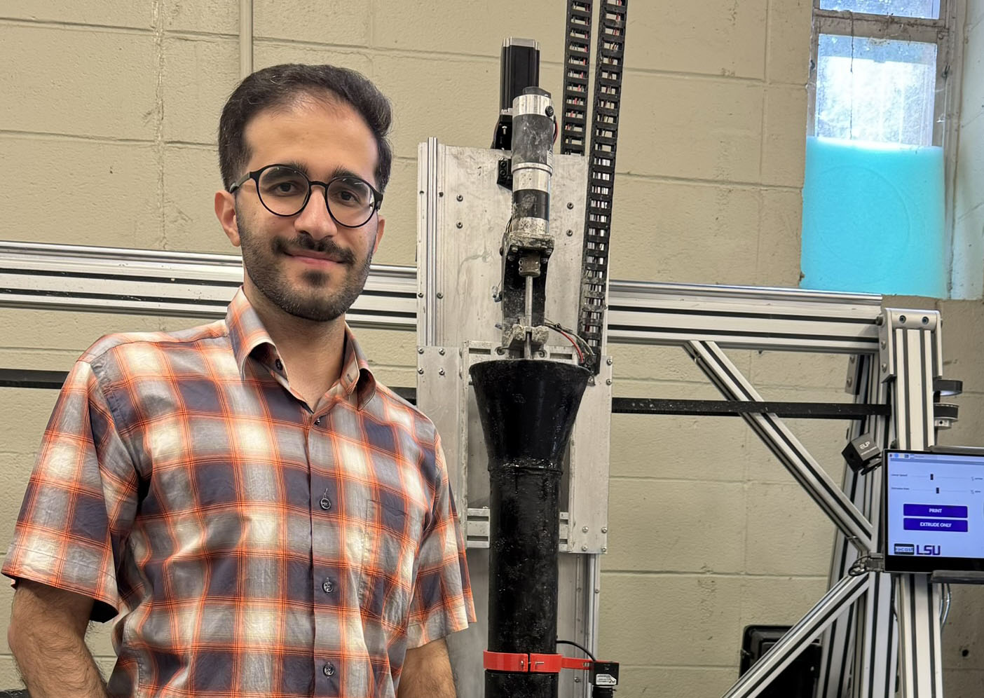 Kasra Banijamali portrait in lab